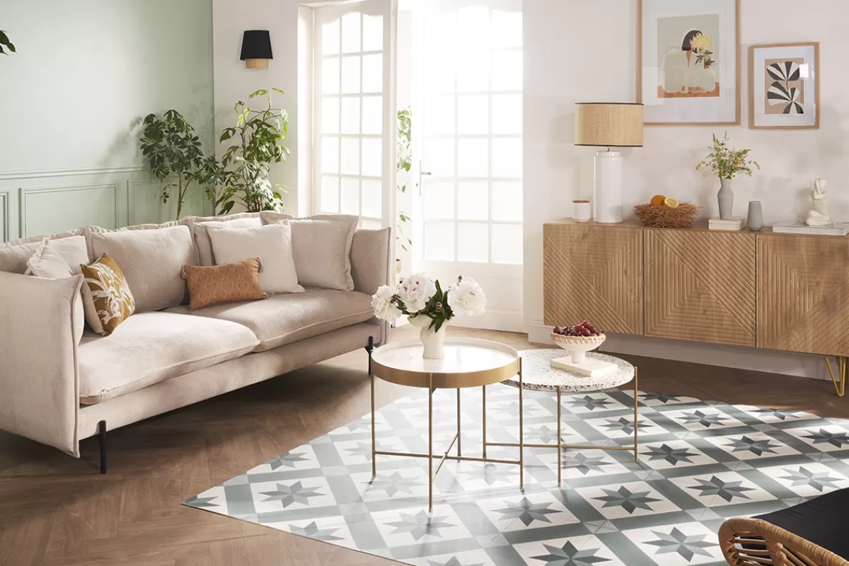 Miliboo Buffet design gravé finition bois clair chêne et métal doré 3 portes L160 cm OZEN
