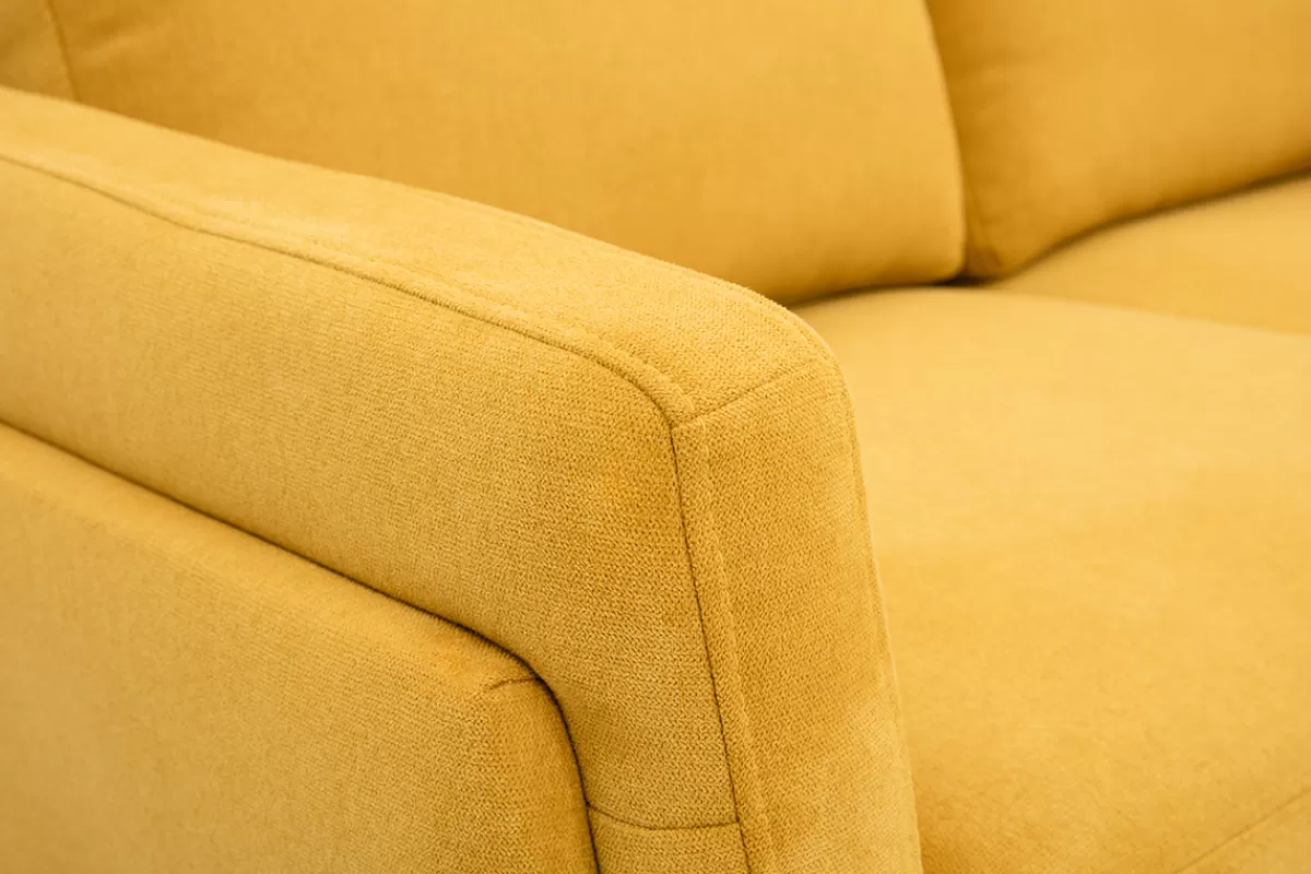Miliboo Canapé design 2 places en tissu effet velours texturé jaune moutarde et métal noir MOSCO