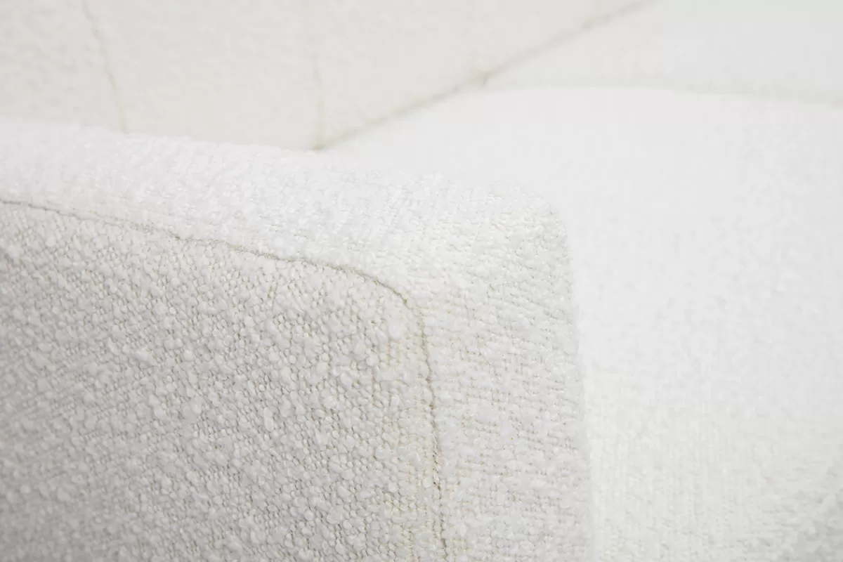 Miliboo Canapé scandinave 2 places en tissu effet laine bouclée blanc et bois clair MOON