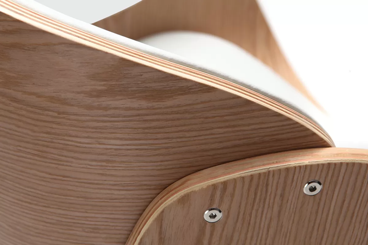 Miliboo Chaise de bureau à roulettes design blanc, bois clair et acier chromé BENT