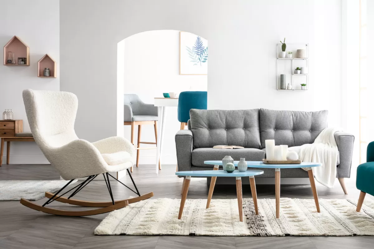 Miliboo Rocking chair scandinave en tissu effet peau de mouton blanc, métal noir et bois clair ESKUA